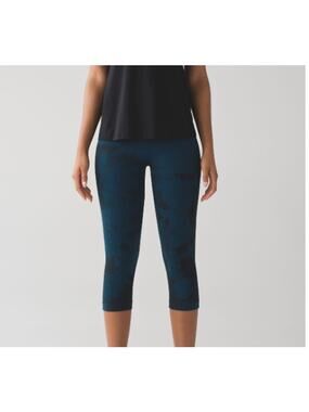 Lululemon Women's Flow & Go Crop Alberta Lake Blue & Black Leggings Size 6